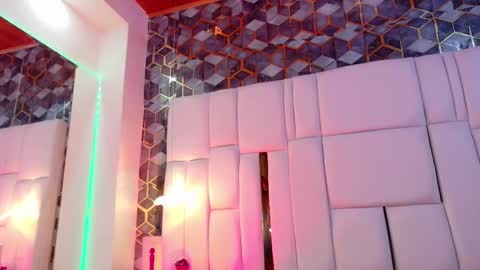 lia_mariana online show from October 2025 09:47:01 PM