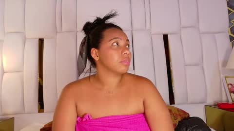 lia_mariana online show from October 2025 02:45:01 AM