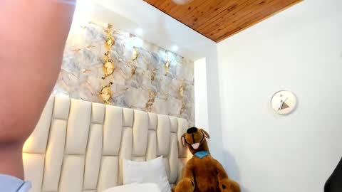 lia_mariana online show from March 2026 07:37:02 AM