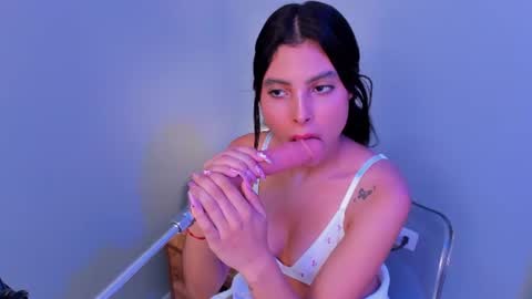 lia_owenss online show from August 2026 07:27:02 PM