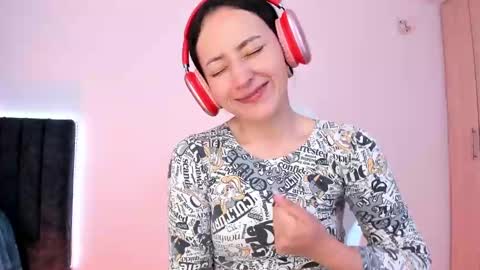 Little Queen Lia  online show from January 2025 11:55:01 PM