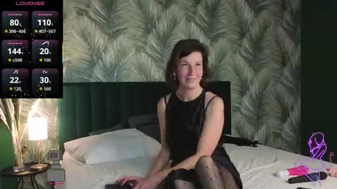lia_reyn online show from September 2025 02:11:02 AM