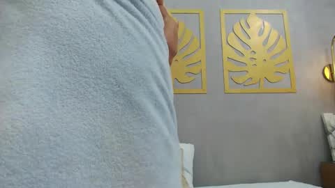 Lia  online show from January 2025 09:35:01 AM