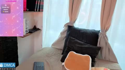 lia summer1 online show from November 2025 07:05:02 PM