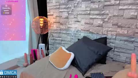 lia summer1 online show from November 2025 07:14:01 PM