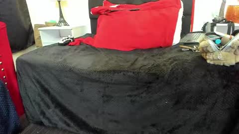 Lia Taylor online show from February 2025 12:50:02 PM