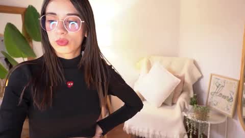 Lia  online show from September 2025 02:18:02 PM