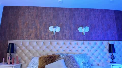 liaa turner  online show from September 2025 09:03:02 PM