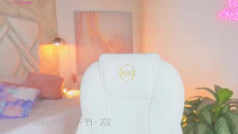 Lia Cox online show from October 2025 03:01:02 AM