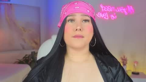 Lia Cox online show from November 2025 03:05:01 AM