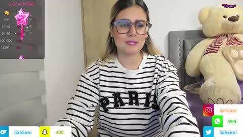 Lia  online show from December 2024 04:32:02 AM