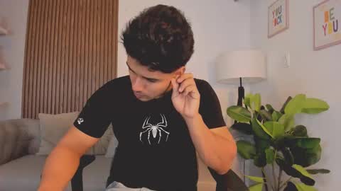 Liam Collins online show from October 2025 11:51:02 AM