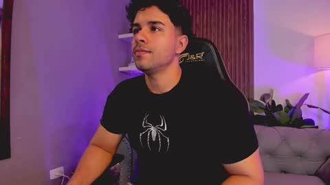 Liam Collins online show from December 2025 11:48:02 AM