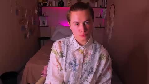 Snapshot of liam_crown chatting on November 2025 11:20:02 AM Liam online show from November 2025 11:20:02 AM