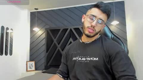 LIAM KLEIN online show from October 2025 11:11:02 AM