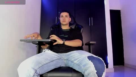 Liam online show from March 2026 02:37:01 AM