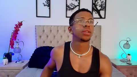 Snapshot of liam_morocho chatting on October 2025 05:30:01 AM LIAM online show from October 2025 05:30:01 AM