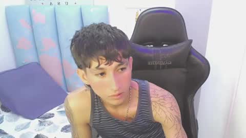Snapshot of liam_play chatting on May 2026 04:08:02 AM LIAM online show from May 2026 04:08:02 AM