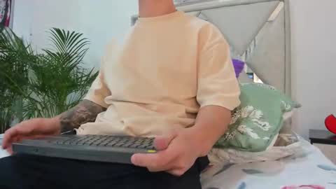 Call me Lian online show from March 2026 12:11:01 PM