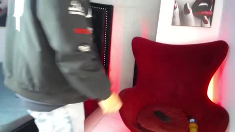 Liam  online show from February 2026 12:02:02 PM