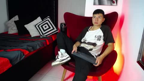 Liam  online show from February 2026 11:54:01 AM