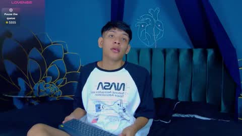 Liam online show from December 2025 12:21:02 PM