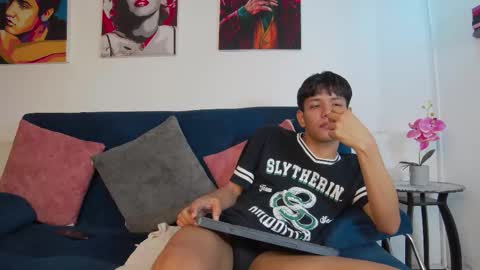 Liam online show from December 2025 12:57:02 PM