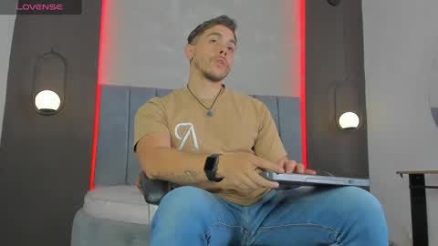 Liam online show from April 2026 08:03:01 PM