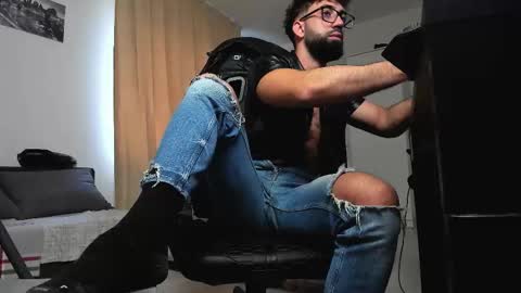 Liam online show from February 2026 07:34:01 AM