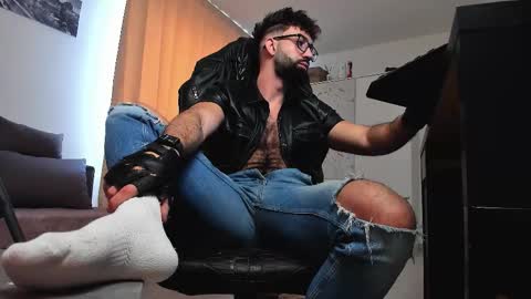 Liam online show from February 2026 07:04:01 AM