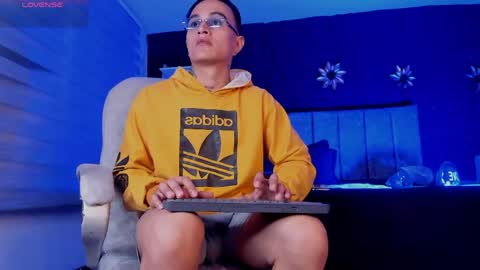 Snapshot of liamdeep_ chatting on April 2026 03:55:02 PM LiamDeep online show from April 2026 03:55:02 PM