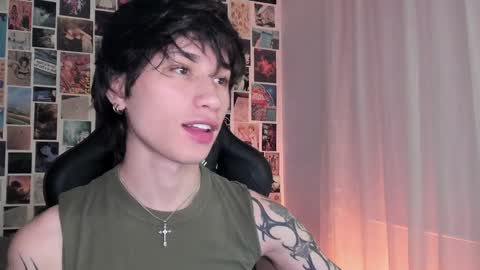 Snapshot of liamelf chatting on December 2024 06:19:02 AM Liam online show from December 2024 06:19:02 AM