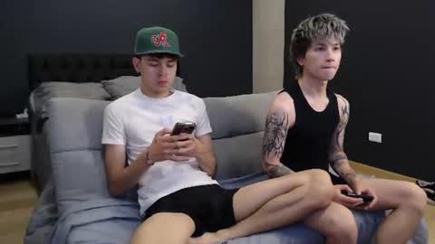 Snapshot of liamelf chatting on July 2026 04:40:01 AM Liam online show from July 2026 04:40:01 AM