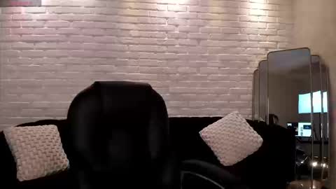 Liam online show from September 2025 04:14:02 AM