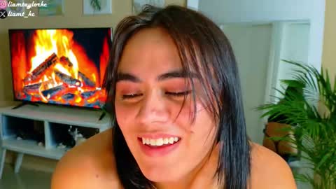 Tell me Liam online show from October 2025 04:02:02 AM