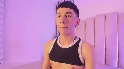 Snapshot of lian_cameron chatting on June 2026 03:36:01 AM lian_cameron online show from June 2026 03:36:01 AM