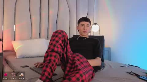 Snapshot of lian_cameron chatting on June 2026 04:12:01 AM lian_cameron online show from June 2026 04:12:01 AM