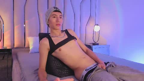 Snapshot of lian_cameron chatting on June 2026 04:28:01 AM lian_cameron online show from June 2026 04:28:01 AM