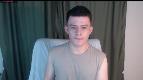 lian_eathan online show from October 2025 10:44:02 PM