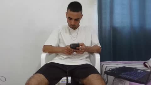 lian_mike203523 online show from October 2025 07:16:02 PM