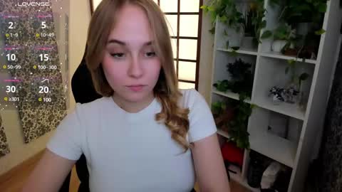 Liana online show from February 2025 08:08:01 AM