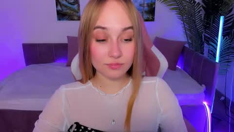 Liana online show from March 2025 11:47:02 AM