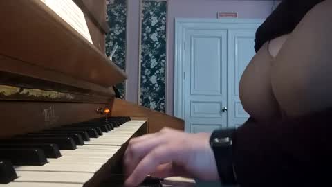 liaorgel online show from February 2025 07:52:01 AM