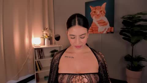 Lia online show from October 2025 12:27:02 PM