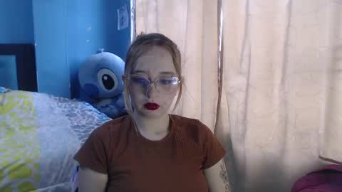 Lia Roberts online show from January 2025 12:02:02 PM