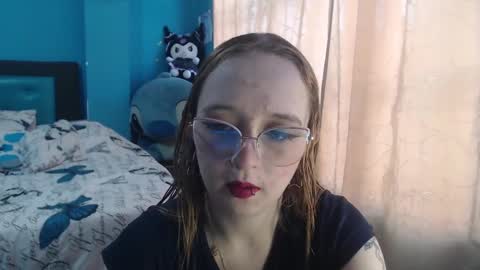 Lia Roberts online show from March 2025 12:04:02 PM