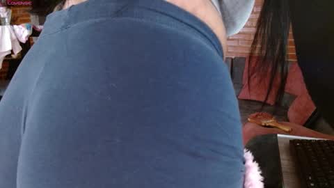 Snapshot of liarouse04 chatting on January 2026 12:20:01 PM Liarouse04 online show from January 2026 12:20:01 PM