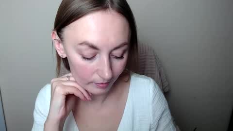 Lia online show from February 2026 01:55:01 PM