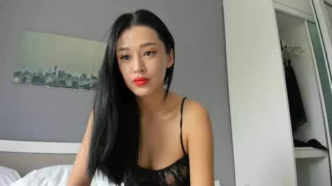 Lia online show from November 2025 04:02:02 AM