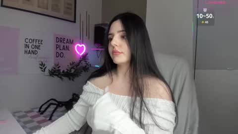 Lia online show from November 2025 02:37:02 PM